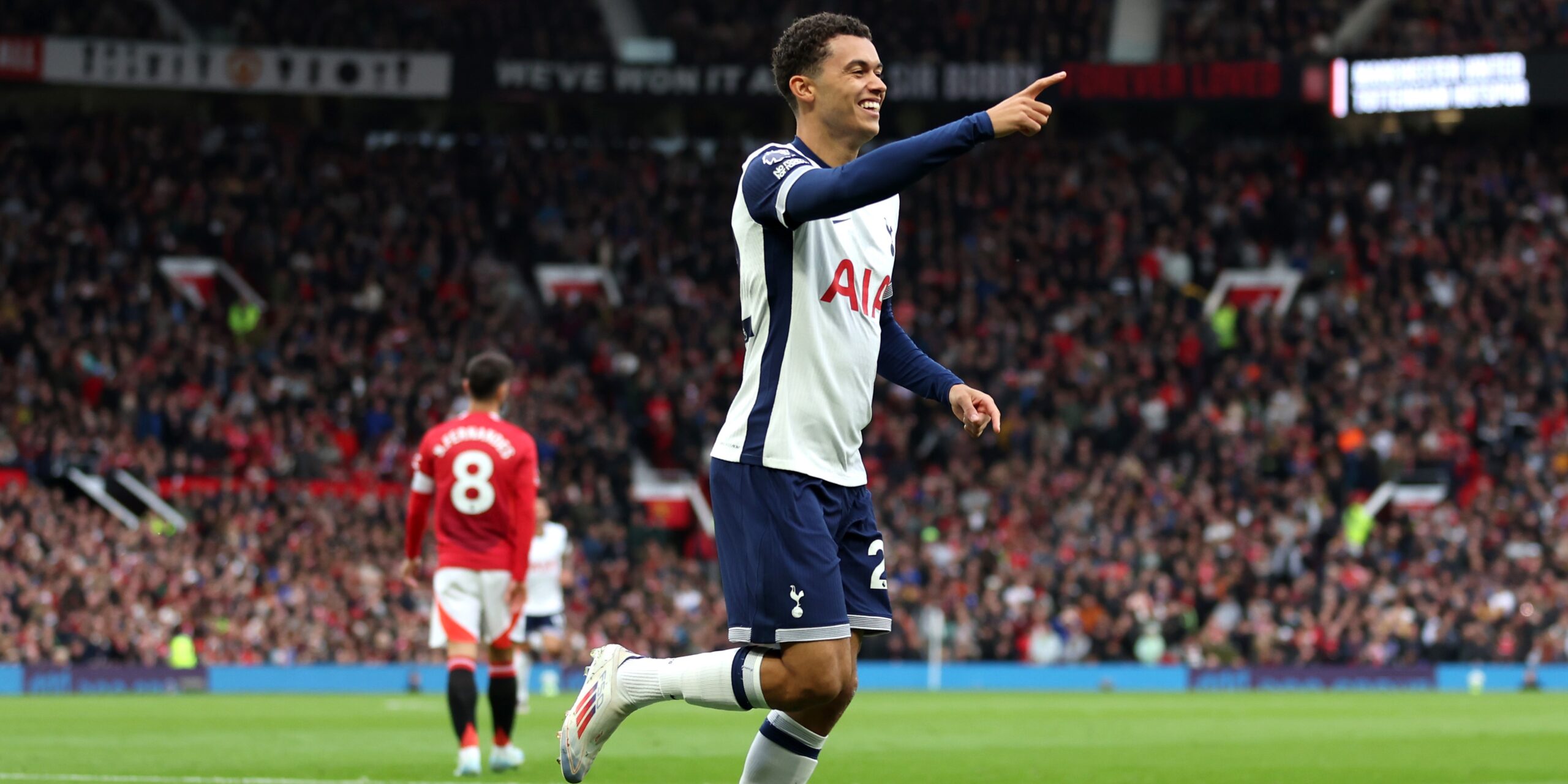 Manchester United 0-3 Tottenham Stats: Spurs Breeze Past Abject United